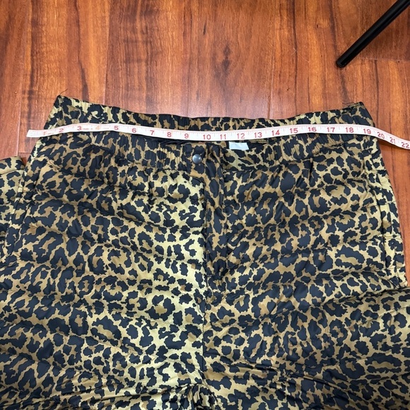 Supreme Micro Down Pant Leopard Size XL - Picture 15 of 16